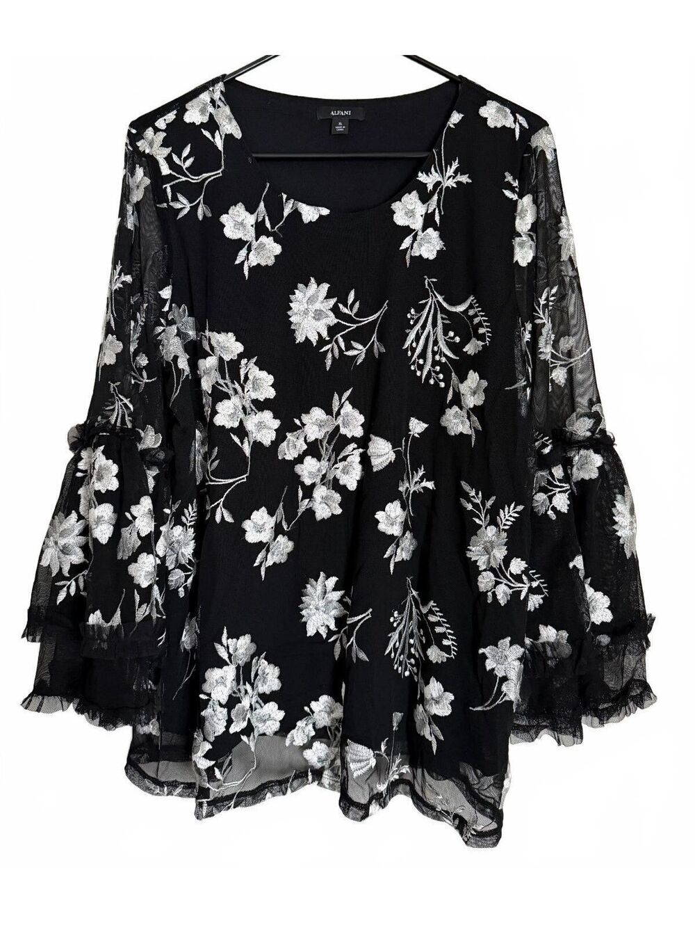 Alfani Women's Blouse Size XL Extra Large Black White Coquette Cottage Floral